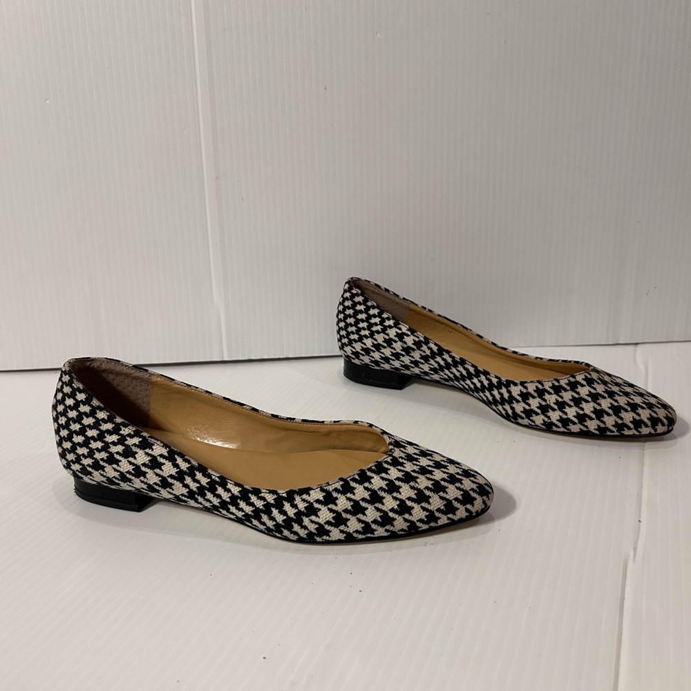 Talbots plaid pointy toe flat shoe shoe slip on size 6 M